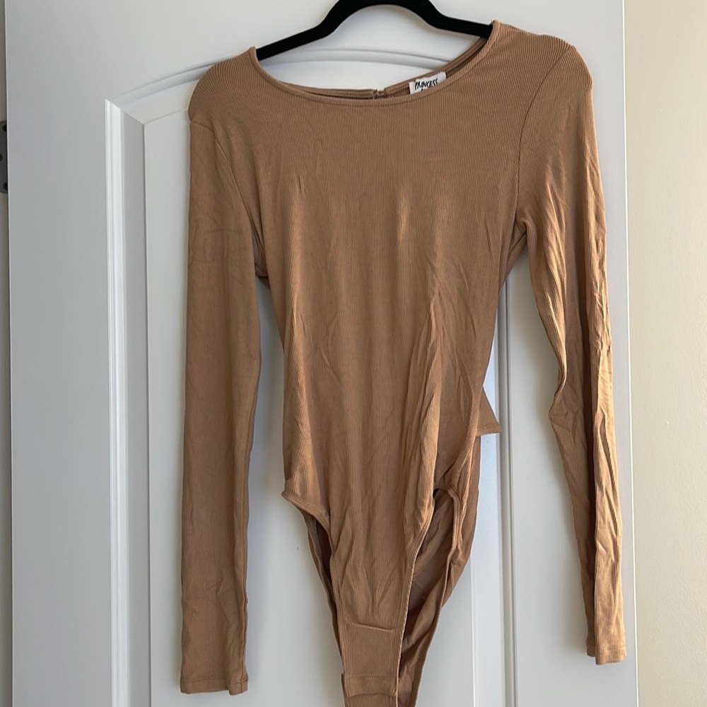 Adorable princess Polly bodysuit open back.